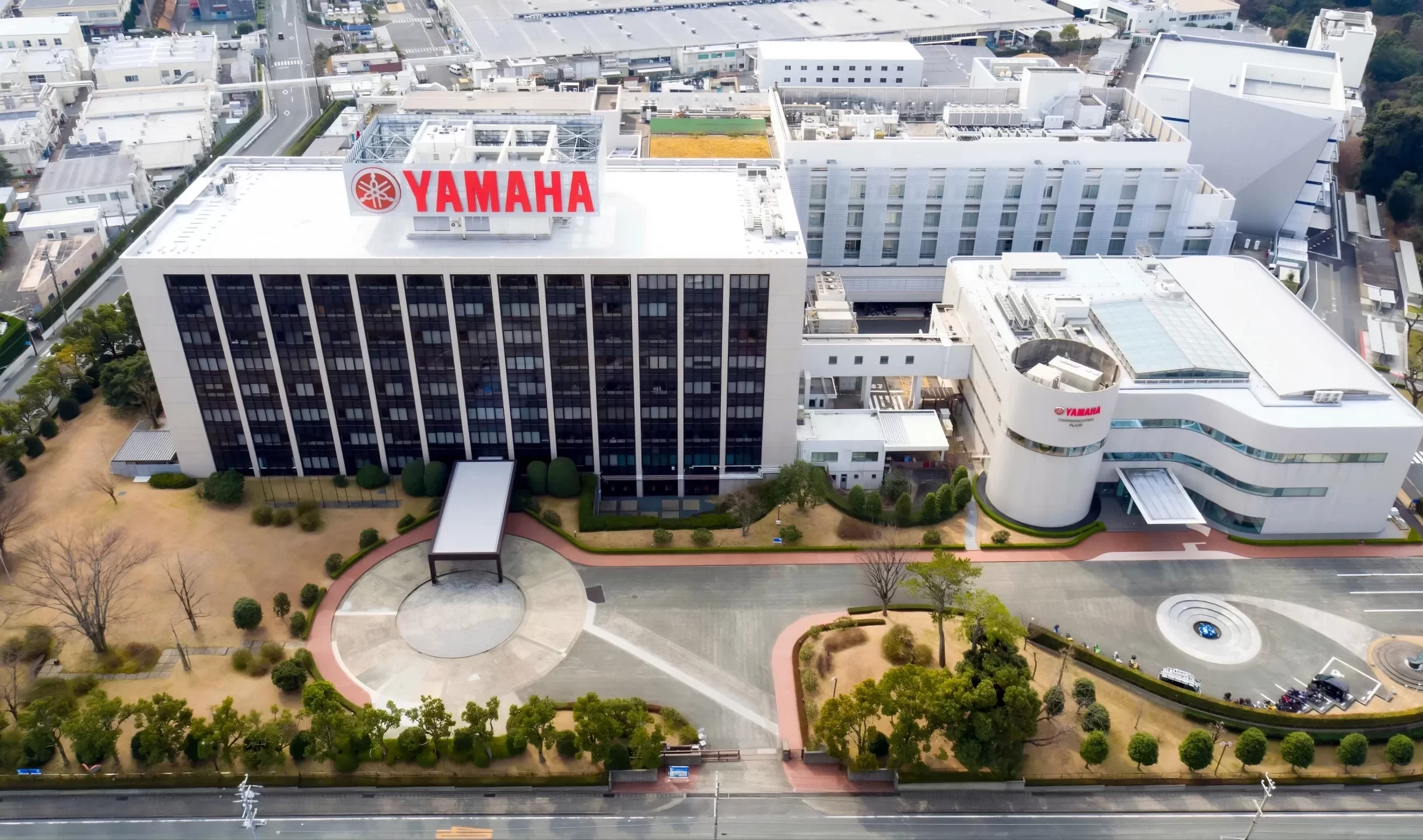 YAMAHA