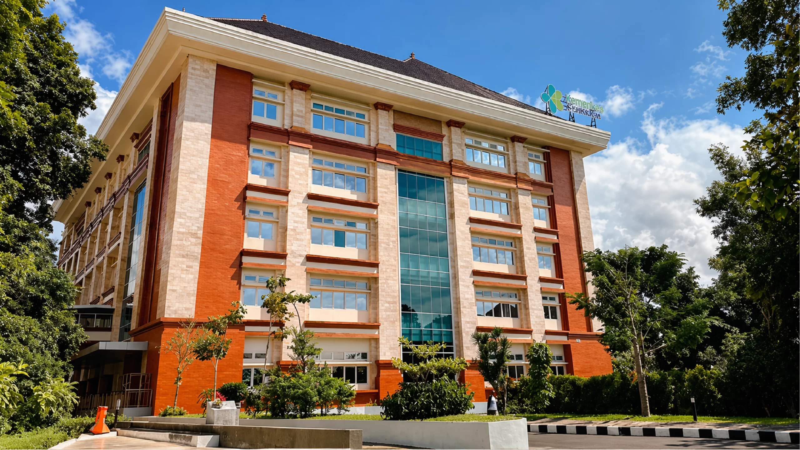Rumah Sakit Umum Pusat Ngoerah Bali menggunakan mesin antrian dari alatantrian.com
